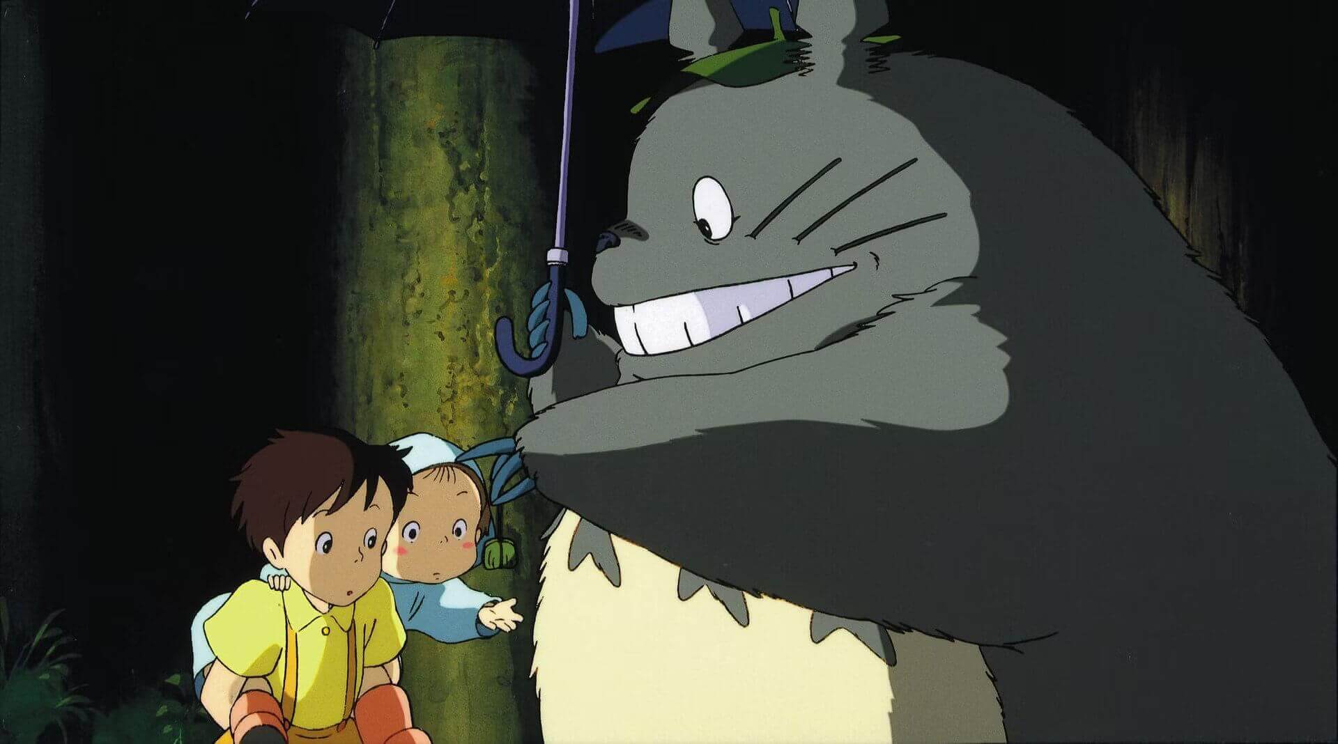 Totoro gave Satsuki and Mei acorns wrapped in a bamboo leaf.